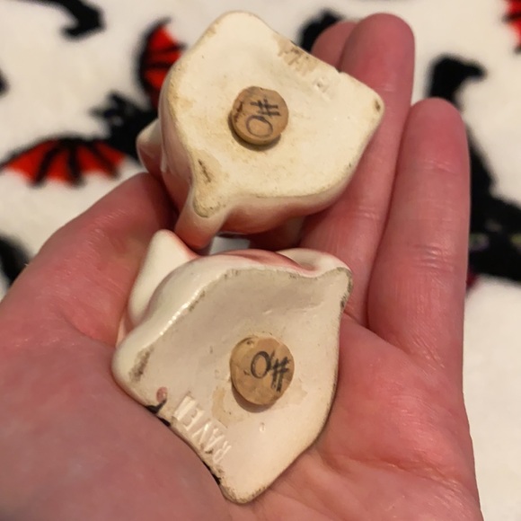 3/$30 Vintage Elephant Salt And Pepper Shakers - Picture 4 of 6